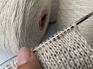 100% hør - flot blid beige, ca. 1 kilogram på cone